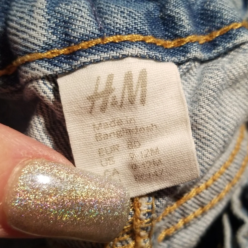 Gap shirt hm‎ distressed jesns 6-12mo